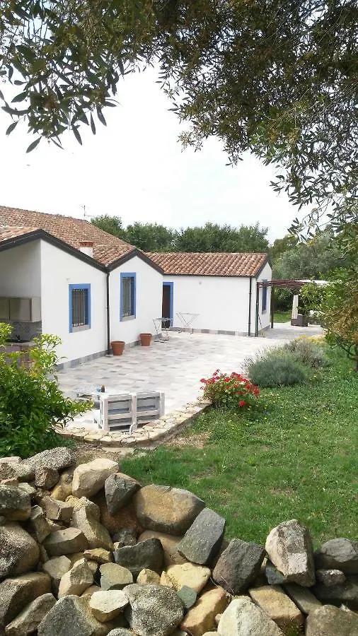 Bed and Breakfast Casale Diletta Castiadas 0*,  Italien